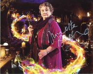 Annette Badland from the TV series WIZARDS VERSUS ALIENS - (Earn 1 reward points on this item worth €0.22)
