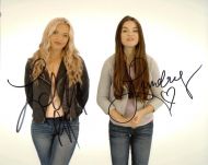 Landry Bender / Lauren Taylor from the TV series BEST FRIENDS WHENEVER - (Earn 8 reward points on this item worth €1.77)