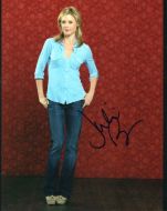 Julie Bowen - MODERN FAMILY - (Earn 3 reward points on this item worth €0.66)