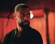 William Catlett - BLACK LIGHTNING - (Earn 3 reward points on this item worth €0.66)