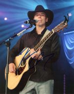 Kenny Chesney - COUNTRY SUPERSTAR - (Earn 6 reward points on this item worth $1.50)