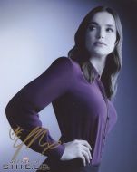 Elizabeth Henstridge from the TV series MARVEL AGENTS OF SHIELD - (Earn 4 reward points on this item worth €0.88)