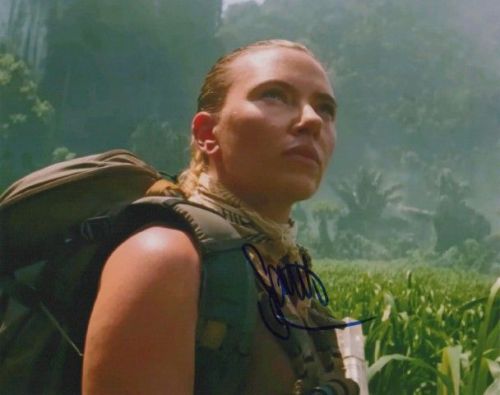 Scarlett Johansson - JURASSIC WORLD