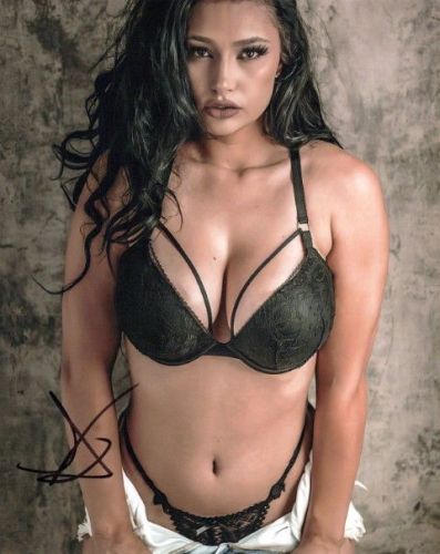 Taylor Marie - MODEL