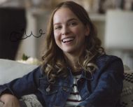 Allison Miller from the TV series A MILLION LITTLE THINGS - (Earn 3 reward points on this item worth €0.66)