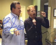 Eric Stonestreet / Jessie Tyler Ferguson - (Earn 6 reward points on this item worth €1.33)