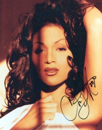 Chantel Moore - Singer
