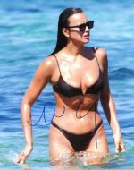 Irina Shayk - VICTORIA SECRETS - (Earn 4 reward points on this item worth £0.76)