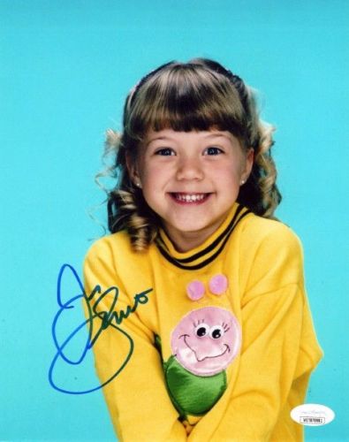 Jodie Sweetin - FULL HOUSE (JSA)