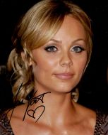 Laura Vandervoort - (Earn 3 reward points on this item worth €0.66)