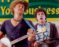 Woody Harrelson / Jesse Eisenberg - ZOMBIELAND - (Earn 12 reward points on this item worth $3.00)